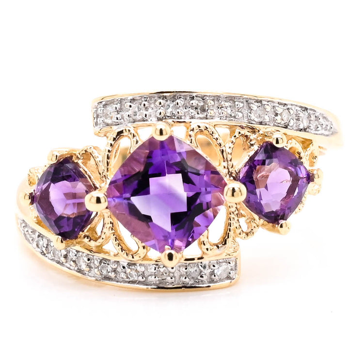 10KT Yellow Gold Amethyst & Diamond Ring.