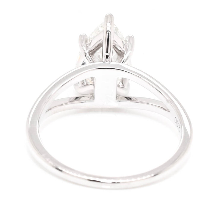 10KT White Gold 2.00CT Pear Shape Lab Created Diamond Solitaire Engagement Ring.