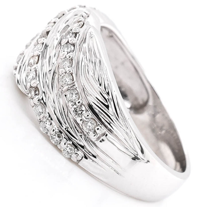 14KT White Gold 0.42CTW SI F-G Colour Diamond Celebration Ring.