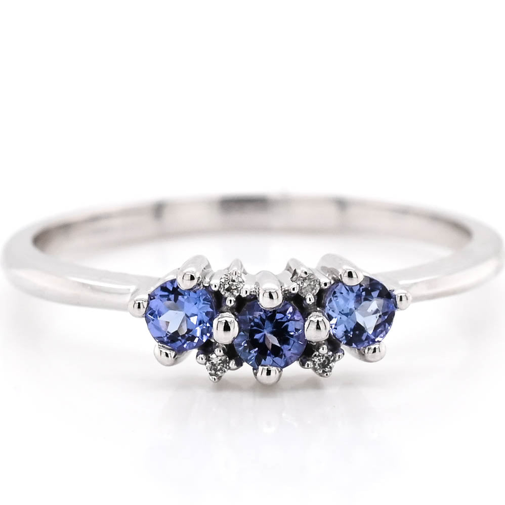 10KT White Gold Tanzanite & Diamond Ring.