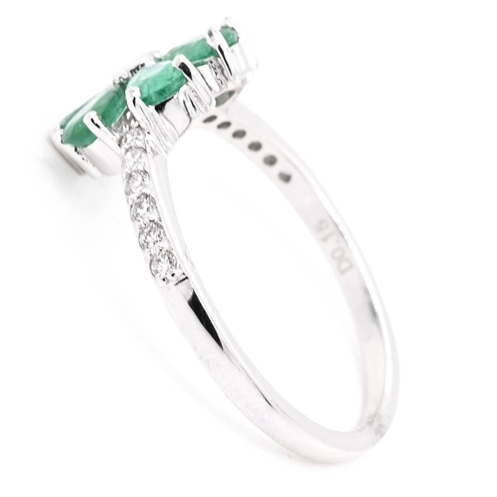 14KT White Gold Emerld & Diamond Flower Ring.