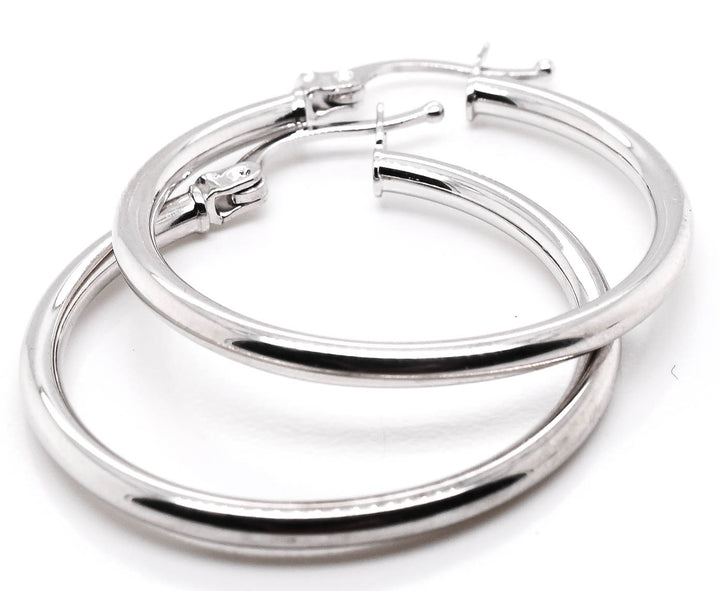 10KT White Gold Earrings.