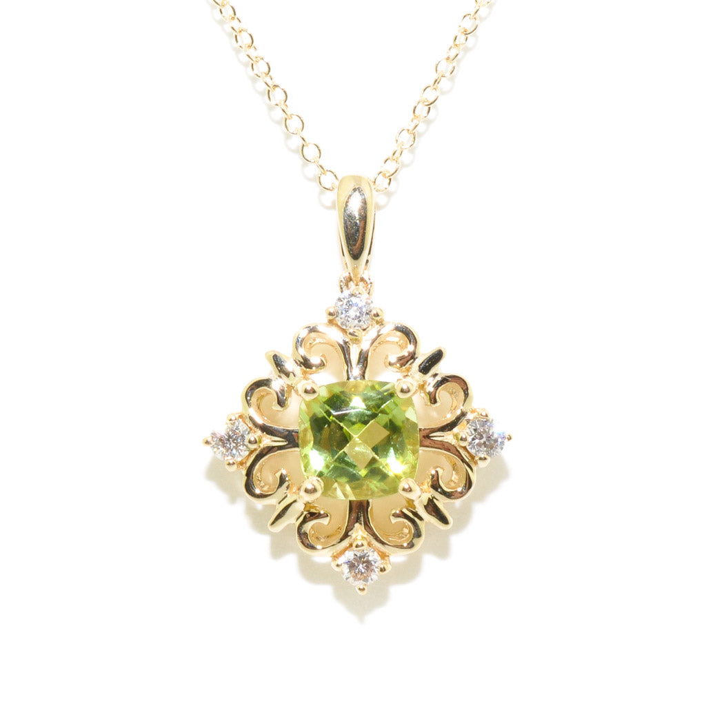 10KT Yellow Gold 18" Peridott and Diamond Necklace.
