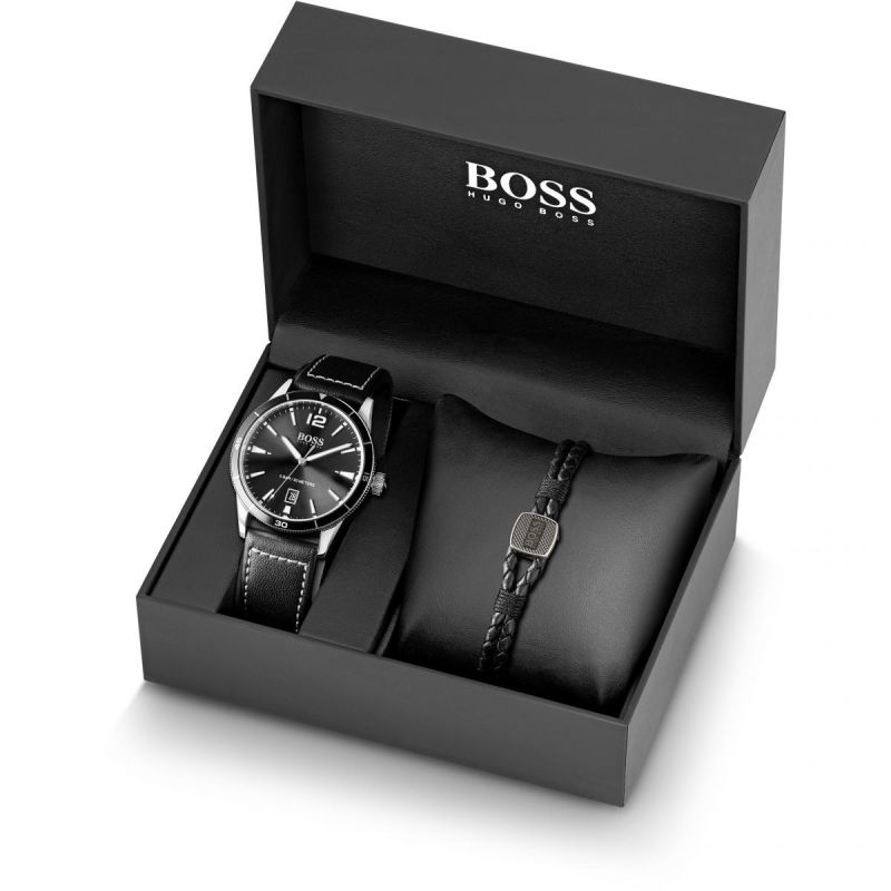 Hugo Boss 42mm Quartz Watch & Leather Bracelet Set. 1570124