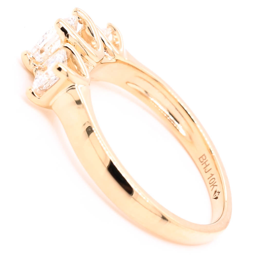 10KT Yellow Gold 1.00CTW Princess Cut Lab Created 3 Stone Engagement Ring.