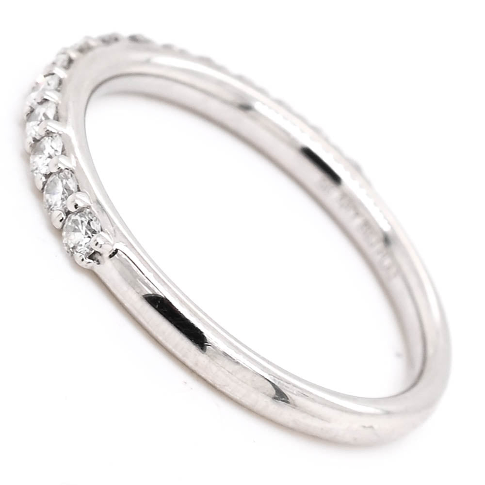 Platinum 0.30CTW Diamond Claw Set Wedding Band.