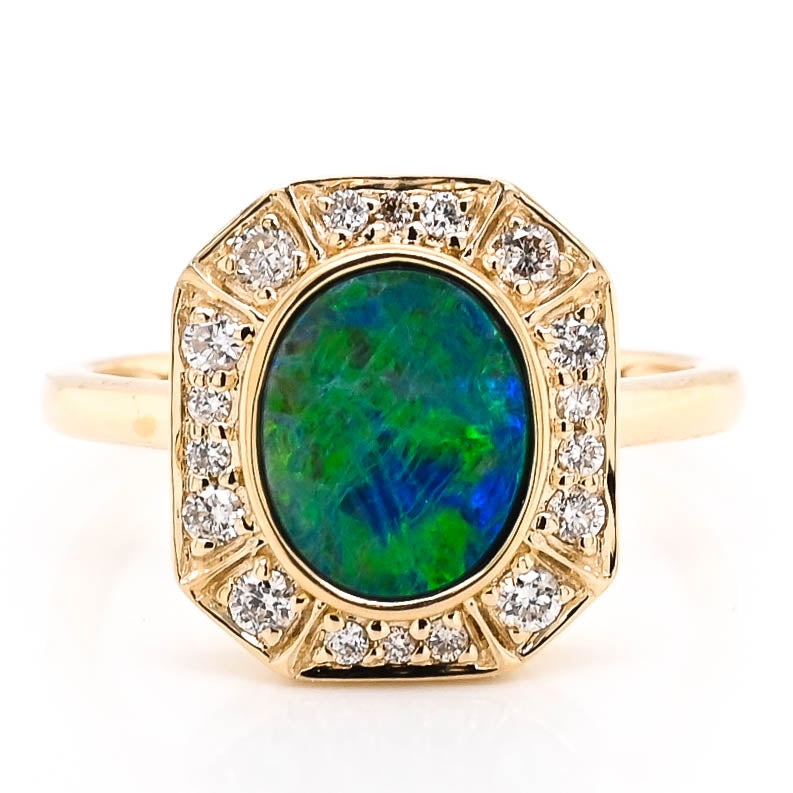 10KT Yellow Gold 1.70CT Dublet Opal & Diamond Ring.