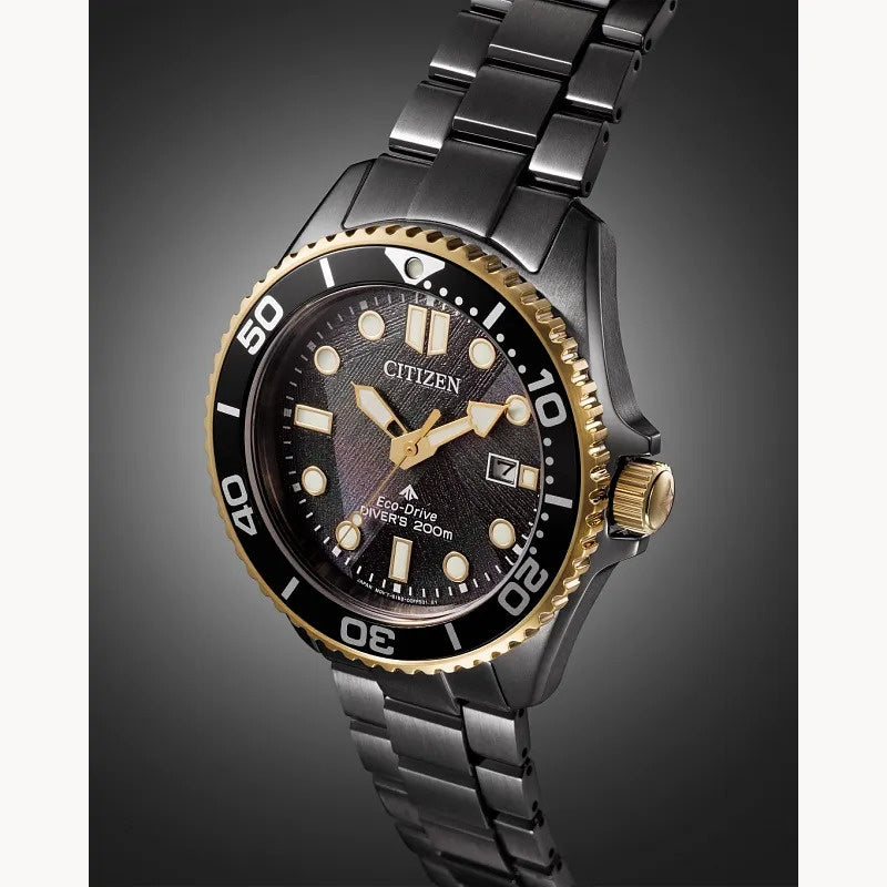 Citizen Promaster Dive Light In Black 40.6mm Eco-Drive Stainless Steel