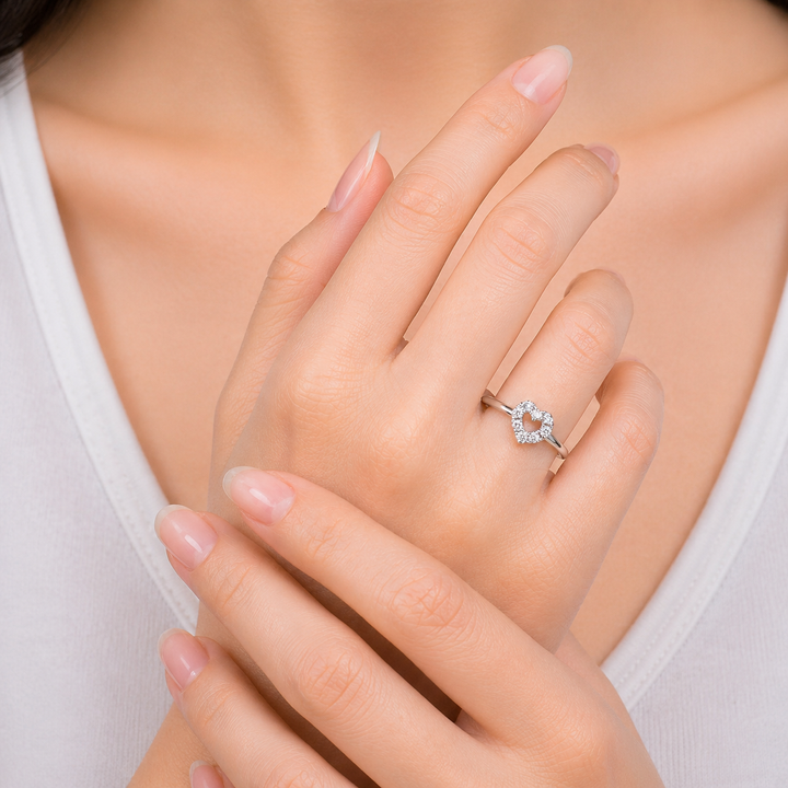 14KT White Gold 0.06CTW Heart Diamond Ring.