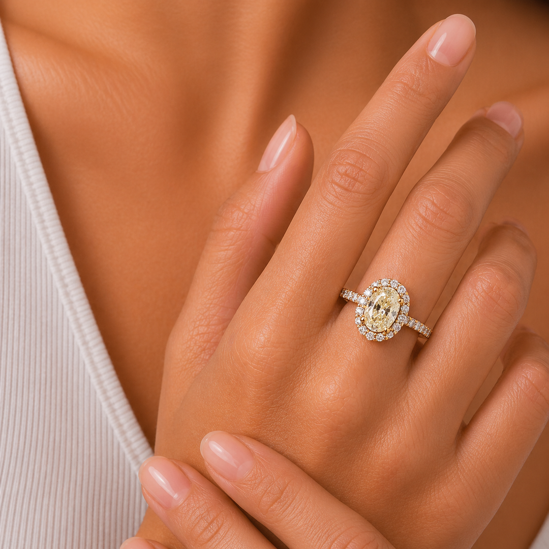 Graziella 14KT Yellow Gold 0.86CTW Oval Diamond Halo Engagement Ring - Size 6.5