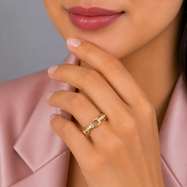 Graziella 14KT Yellow Gold 0.08CTW Diamond Link Ring - Size 5.5