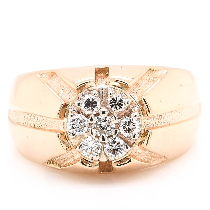 14KT Yellow Gold 0.25CTW Diamond Cluster Ring.