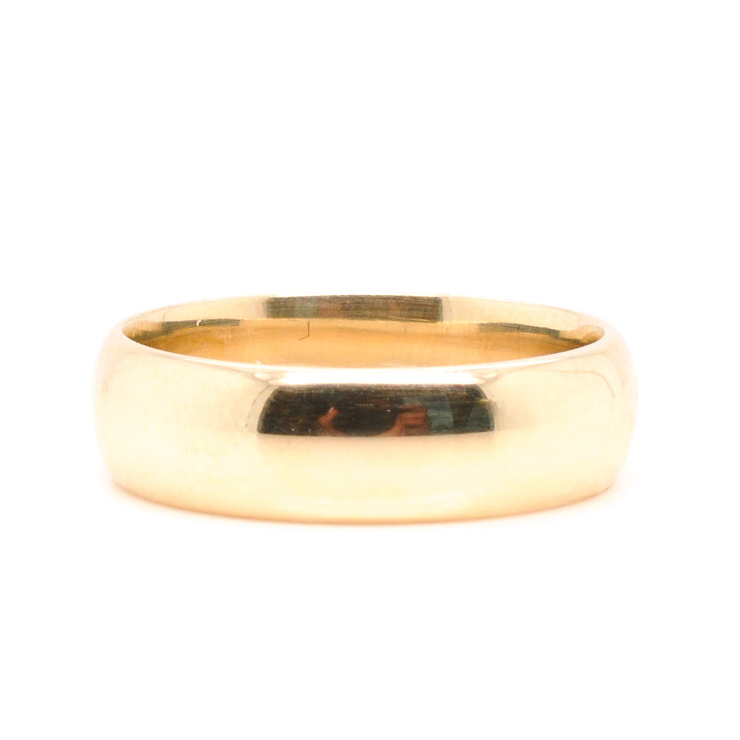 10KT Yellow Gold 5MM Band.
