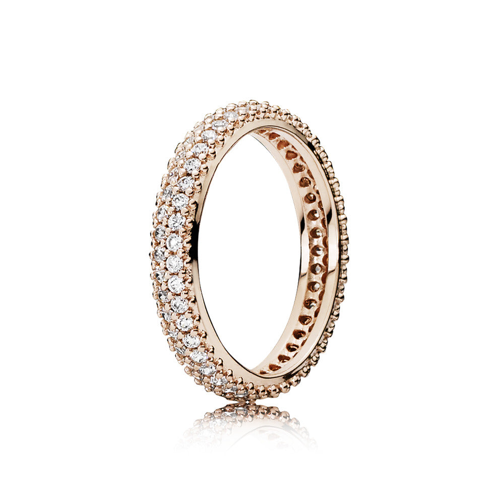 Elegant Pav?�Band Ring