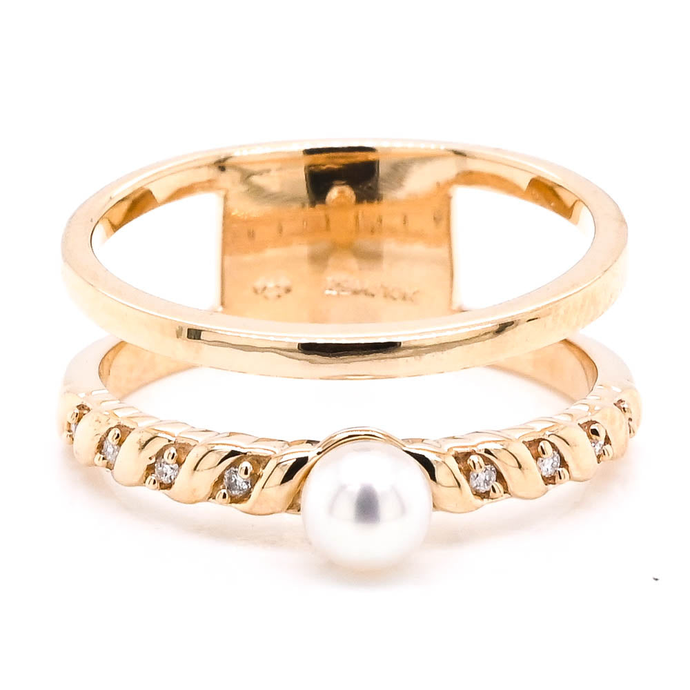 10Kt Yellow Gold 4mm Pearl & Diamond Ring.