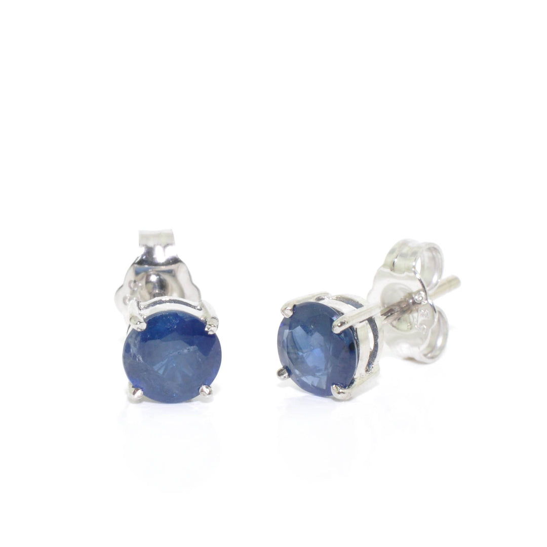 14KT White Gold 5mm Blue Sapphire Earrings.