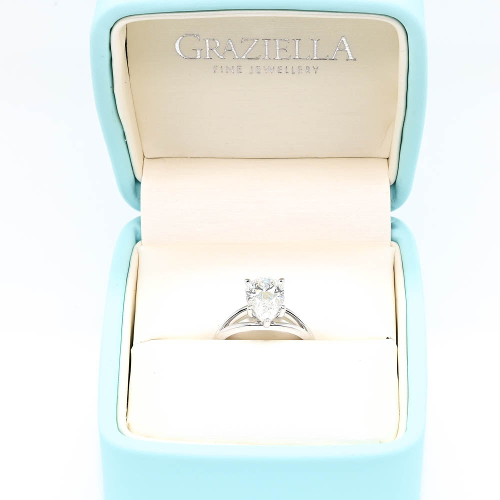 10KT White Gold 2.00CT Pear Shape Lab Created Diamond Solitaire Engagement Ring.