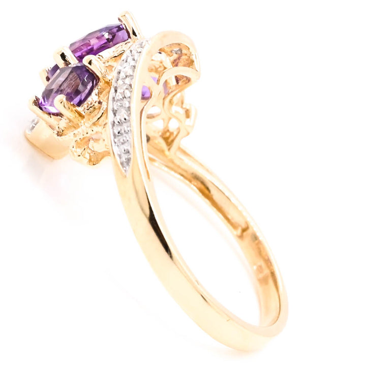 10KT Yellow Gold Amethyst & Diamond Ring.