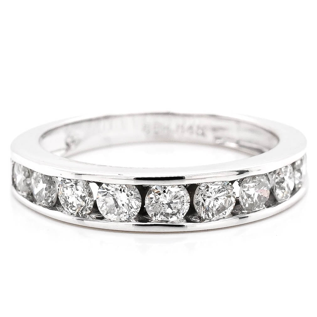 14KT White Gold 1.00TW Diamond Channel Set Wedding Band..