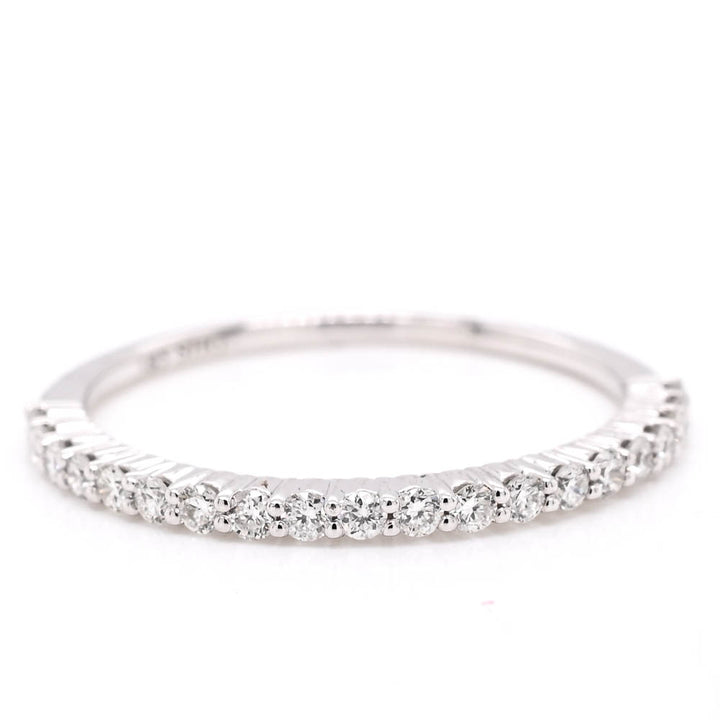 14KT White Gold 0.25CTW Diamond Wedding Band.
