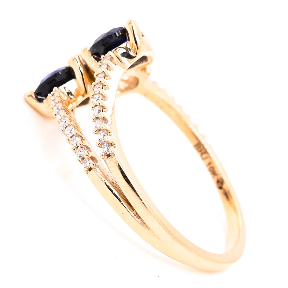 10KT Yellow Gold 0.90CTW Lab Created Blue Sapphire & Diamond Ring.